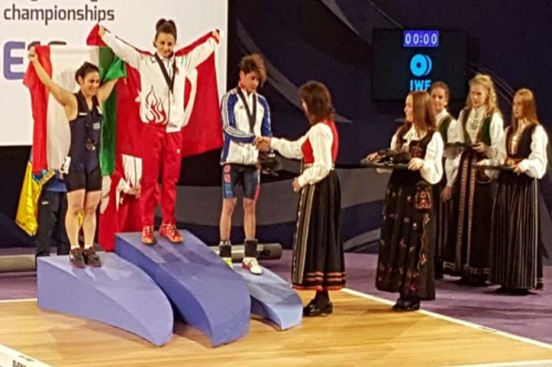 Halterde Avrupa ikincisi olduk Halterde Avrupa ikincisi olduk