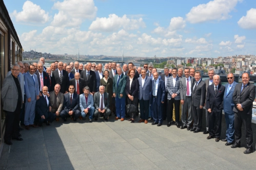 İTO'nun 15-18. Dönem Meclis Üyeleri yeniden bir arada İTO'nun 15-18. Dönem Meclis Üyeleri yeniden bir arada