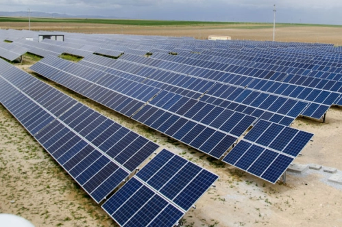 Yenilenebilir enerji santralleri artıyor Yenilenebilir enerji santralleri artıyor