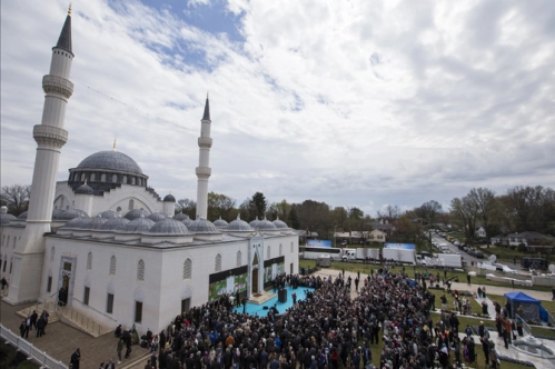 Medeniyetleri buluşturan çifte minare Medeniyetleri buluşturan çifte minare