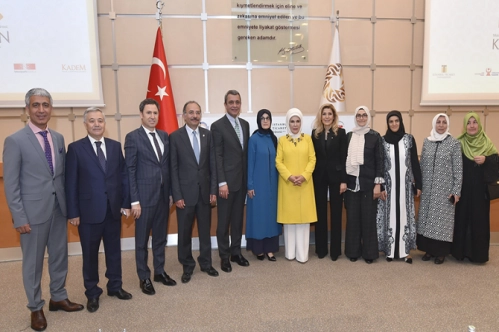 Mobil çözümün kraliçeleri taçlandırıldı Mobil çözümün kraliçeleri taçlandırıldı