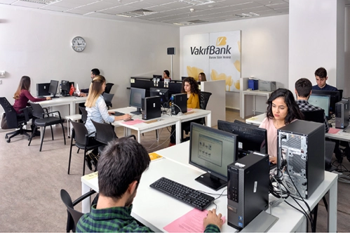 Bu bankanın çalışanları öğrenci Bu bankanın çalışanları öğrenci