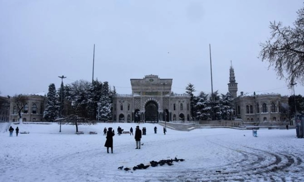 Beyaz gelinlikli İstanbul Beyaz gelinlikli İstanbul