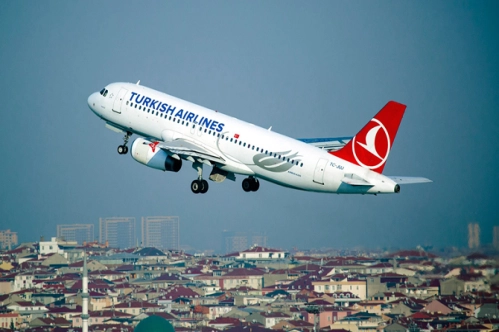17 saniyede bir uçak geçti 17 saniyede bir uçak geçti