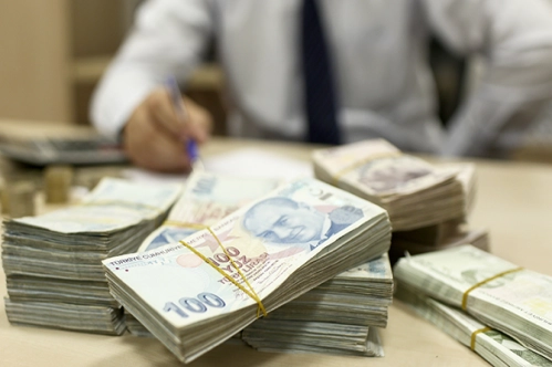 Reel sektöre kredi yüzde 25 arttı Reel sektöre kredi yüzde 25 arttı