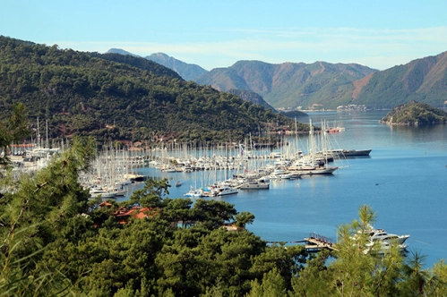 Marinalarda Türk bayrağı dalgalanacak Marinalarda Türk bayrağı dalgalanacak