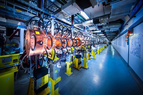 CERN’in yeni parçacık hızlandırıcısı devrede CERN’in yeni parçacık hızlandırıcısı devrede