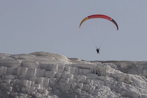 Yamaç paraşütünün yeni adresi Pamukkale Yamaç paraşütünün yeni adresi Pamukkale