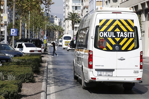 Okul servislerine ‘özel ehliyet ve plaka’ önerisi Okul servislerine ‘özel ehliyet ve plaka’ önerisi