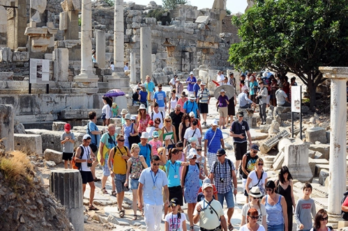 8 ayda 27 milyon turist ağırladık 8 ayda 27 milyon turist ağırladık