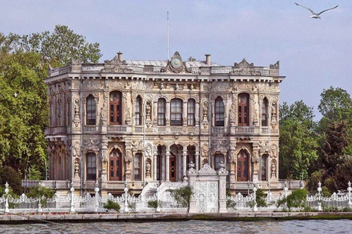 Boğaziçi’nin incisi KÜÇÜKSU KASRI Boğaziçi’nin incisi KÜÇÜKSU KASRI