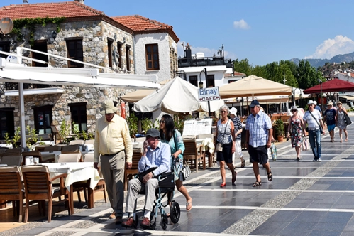 Turizm geliri arttı Turizm geliri arttı