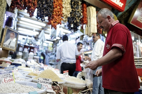 Plastik poşete ücret uygulamaya giriyor Plastik poşete ücret uygulamaya giriyor