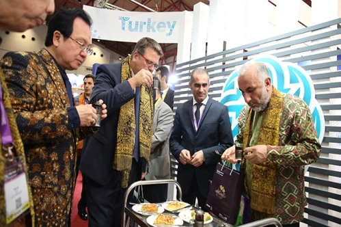 Jakarta’da en iyi stant tasarımı ödülü Türkiye’nin Jakarta’da en iyi stant tasarımı ödülü Türkiye’nin