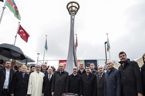 Azerbaycan Dostluk Parkı ve anıtı açıldı Azerbaycan Dostluk Parkı ve anıtı açıldı