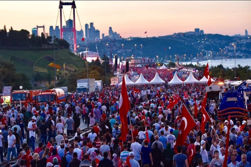İTO: 15 Temmuz, hain darbecilere geçit vermeyen bir milletin hürriyet zaferidir İTO: 15 Temmuz, hain darbecilere geçit vermeyen bir milletin hürriyet zaferidir