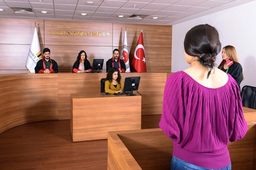Üniversitedeki mahkemede uluslararası hukukçular yetişiyor Üniversitedeki mahkemede uluslararası hukukçular yetişiyor
