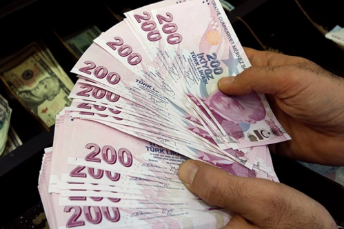 Tasarruf mevduatları 1 trilyon lirayı aştı Tasarruf mevduatları 1 trilyon lirayı aştı