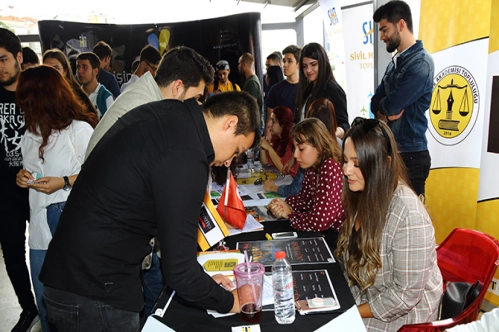 Üniversiteyle tanıştılar Üniversiteyle tanıştılar