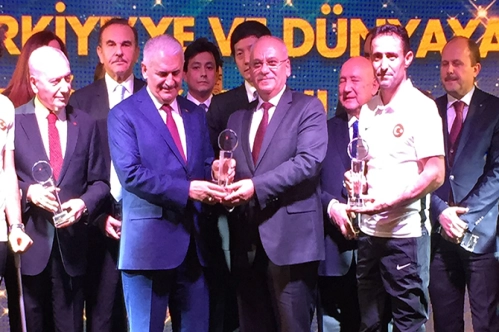 İTO’ya, ‘Değer Katanlar’ Ödülü İTO’ya, ‘Değer Katanlar’ Ödülü