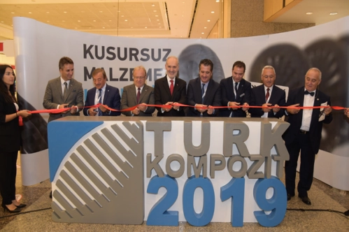 Kompozit Füze Gibi Yükseliyor Kompozit Füze Gibi Yükseliyor