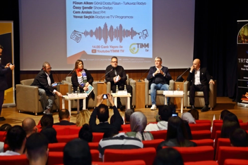 ‘Radyo her koşulda yaşamaya devam eder’ ‘Radyo her koşulda yaşamaya devam eder’