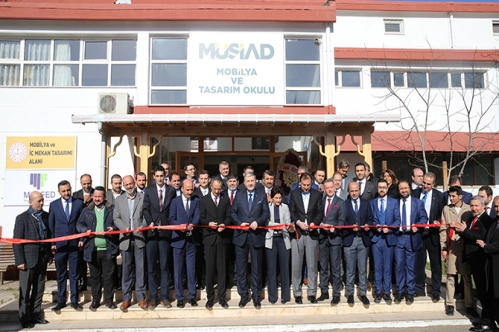 Mobilyada genç işgücü bu okulda yetişecek Mobilyada genç işgücü bu okulda yetişecek