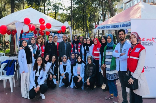 Genç doktorlardan ‘Sağlık Sokağı’ Genç doktorlardan ‘Sağlık Sokağı’