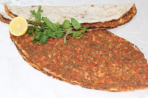 TÜRK FAST FOOD’U BÜYÜYOR TÜRK FAST FOOD’U BÜYÜYOR