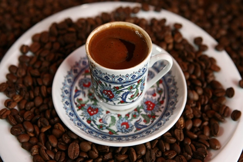 Bayram tatlılarının dengeleyicisi kahve Bayram tatlılarının dengeleyicisi kahve