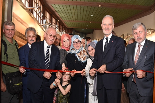 Hünkar’da tezhip rüzgarı Hünkar’da tezhip rüzgarı