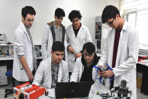 Meslek liselerine talep zirve yaptı Meslek liselerine talep zirve yaptı
