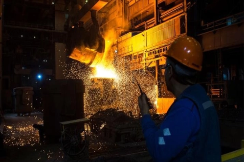 KARDEMİR sıvı çelik üretiminde yılda 2,5 milyon tonu aşarak rekor kırdı KARDEMİR sıvı çelik üretiminde yılda 2,5 milyon tonu aşarak rekor kırdı