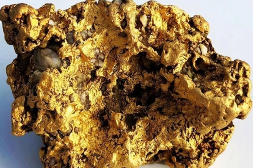 Yolcu beraberinde 5kg işlenmemiş altına izin çıktı Yolcu beraberinde 5kg işlenmemiş altına izin çıktı