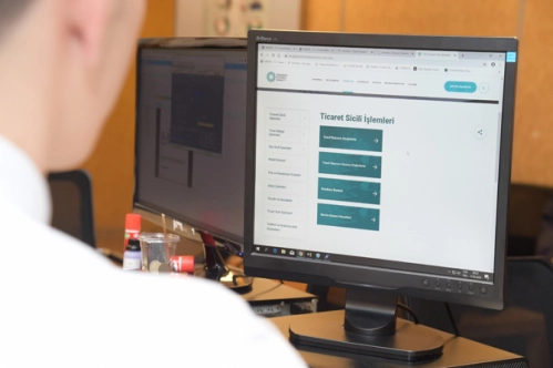 İTO’dan İstanbullu 414 bin şirkete ‘online mesafede kalma’ çağrısı İTO’dan İstanbullu 414 bin şirkete ‘online mesafede kalma’ çağrısı