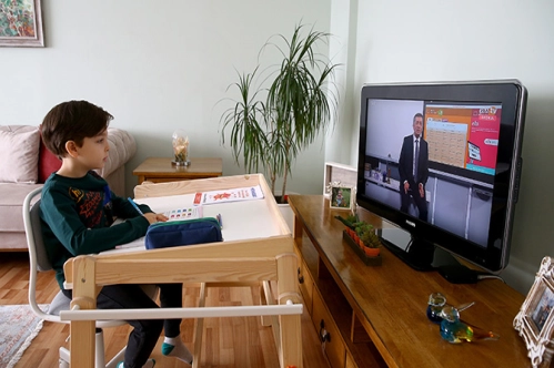 Eğitim sektörü ‘e-vden’ büyüyecek Eğitim sektörü ‘e-vden’ büyüyecek