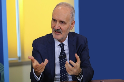 İTO Başkanı Avdagiç: “Gümrüklerdeki araç sayısı pandemi öncesini yakalıyor” İTO Başkanı Avdagiç: “Gümrüklerdeki araç sayısı pandemi öncesini yakalıyor”