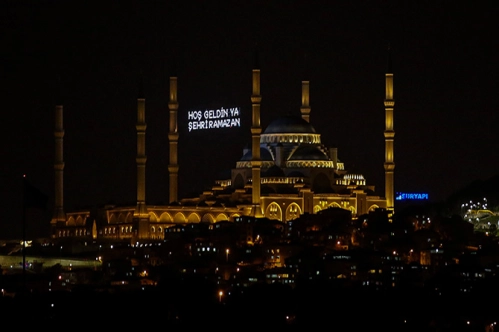 Geçmişten günümüze dijitalleşen mahya Geçmişten günümüze dijitalleşen mahya
