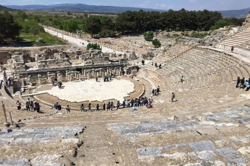 Turist rehberliği hizmetinde kurallar belirlendi Turist rehberliği hizmetinde kurallar belirlendi