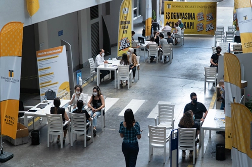 Yeni öğrenciler bekleniyor Yeni öğrenciler bekleniyor