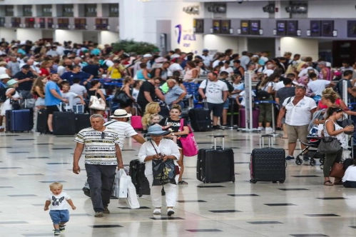 HAVAYOLUYLA ağustosta 9.6 milyon yolcu taşındı HAVAYOLUYLA ağustosta 9.6 milyon yolcu taşındı