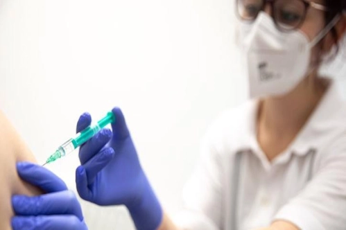 BioNTech ve Pfizer, 2021 aşı üretim hedefini 2 milyar doza çıkardı BioNTech ve Pfizer, 2021 aşı üretim hedefini 2 milyar doza çıkardı