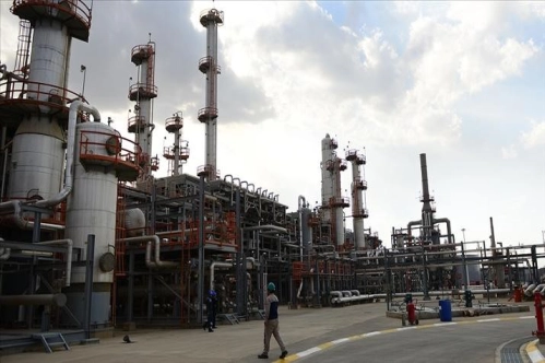 Küresel petrol talebi 2021'de günlük 5,5 milyon varil artacak Küresel petrol talebi 2021'de günlük 5,5 milyon varil artacak