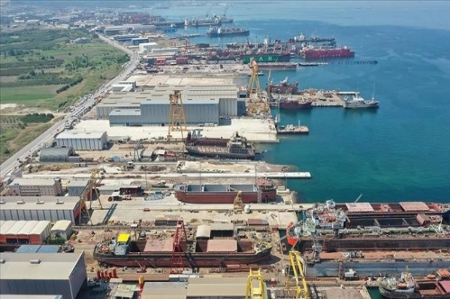 Dış ticaret vergilerinden gelecek yıl 329.6 milyar lira gelir elde edilecek Dış ticaret vergilerinden gelecek yıl 329.6 milyar lira gelir elde edilecek
