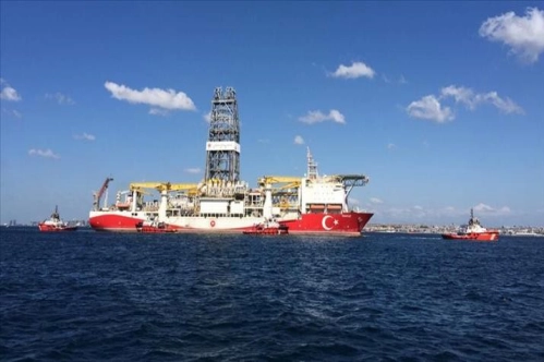 Türkiye 5 enerji gemisiyle denizlerde bayrağını dalgalandırıyor Türkiye 5 enerji gemisiyle denizlerde bayrağını dalgalandırıyor