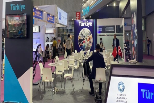 Asya’nın en büyük fuarında yeniden vitrine çıktılar Asya’nın en büyük fuarında yeniden vitrine çıktılar