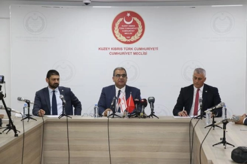 KKTC'de döviz ile gayrimenkul kiralamalarında kur sabitlemesine gidiliyor KKTC'de döviz ile gayrimenkul kiralamalarında kur sabitlemesine gidiliyor