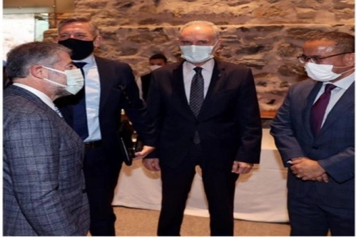 İş dünyası olarak hedefimiz yüksek ihracat, yüksek istihdam, düşük cari açık İş dünyası olarak hedefimiz yüksek ihracat, yüksek istihdam, düşük cari açık