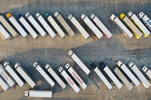 Kara yolu taşımacılığında temin edilen geçiş belgelerinde rekor kırıldı Kara yolu taşımacılığında temin edilen geçiş belgelerinde rekor kırıldı
