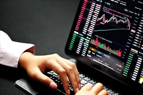 Kripto paralardaki düşüşte 'Omicron ve ekonomik darlık' etkisi Kripto paralardaki düşüşte 'Omicron ve ekonomik darlık' etkisi